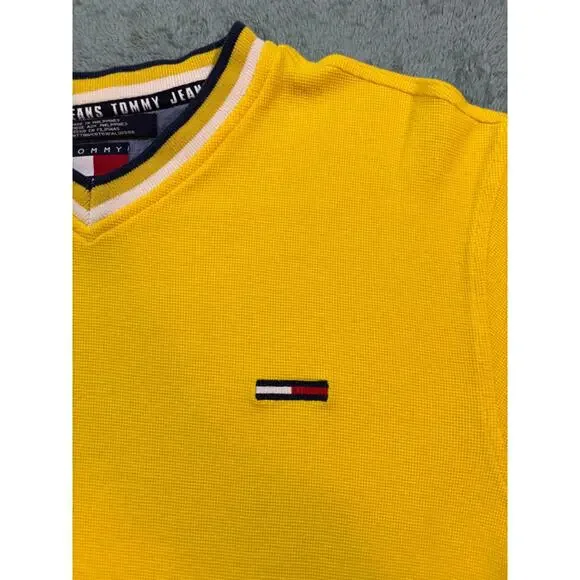Tommy Jeans Yellow V-Neck T-Shirt Size US UK Medium - Picture 3 of 10